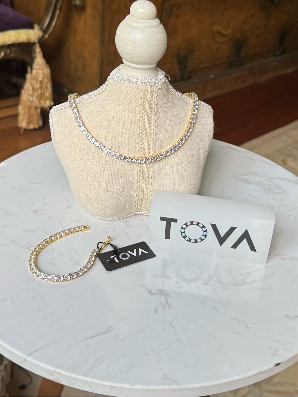 TOVA Elegant clear crystal Tennis necklace, bracelet set designed for every day